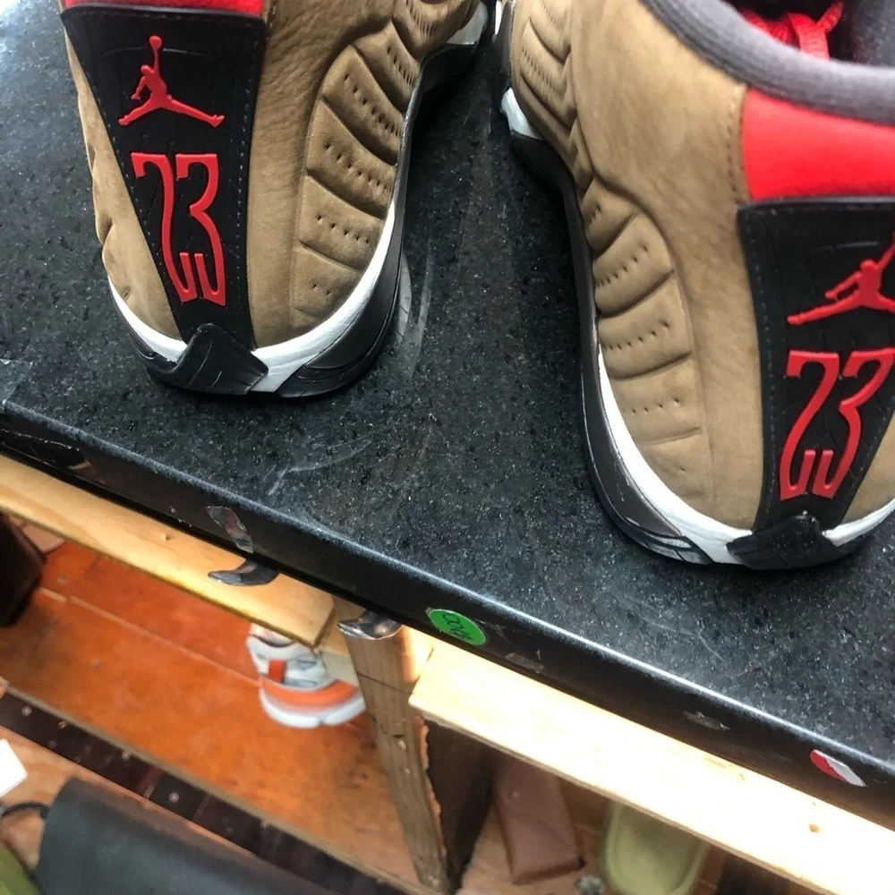 Sz 7.5 Air Jordan 14 Retro SE 